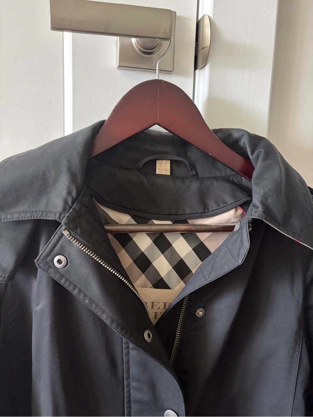 Burberry Black Trench Coat with Signature Check Lining - Picture 1 of 8